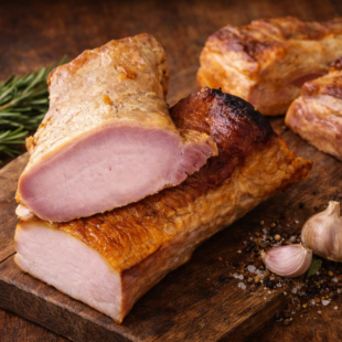 Домашня копчена шинка